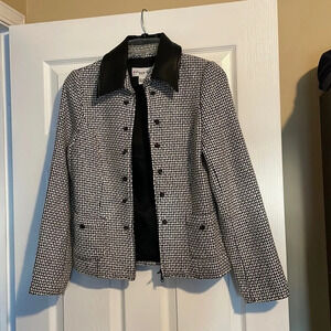 Dizzy Lizzie NWT women’s black and white jacket size XS